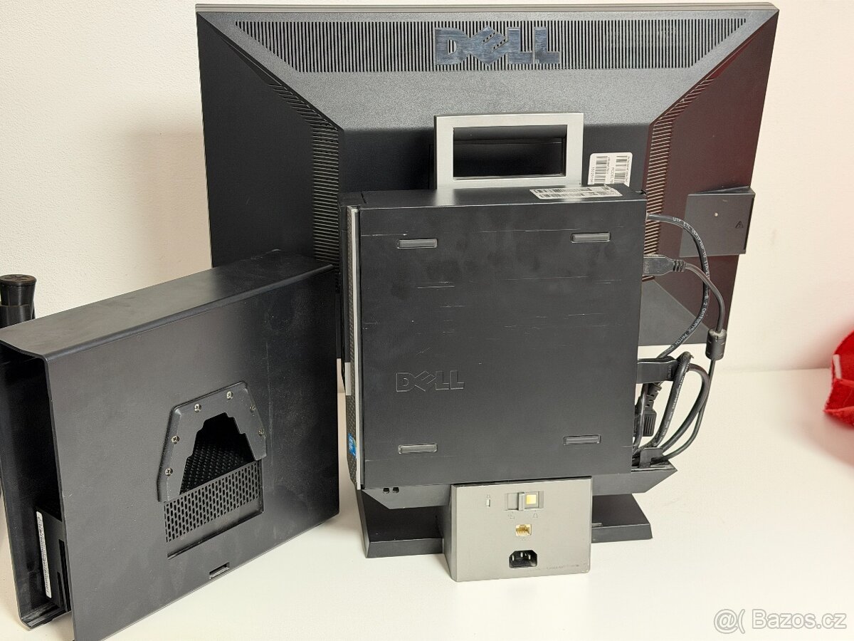 Dell Optiplex 780 s monitorem - Inte Core 2 Duo 3GHz - 2