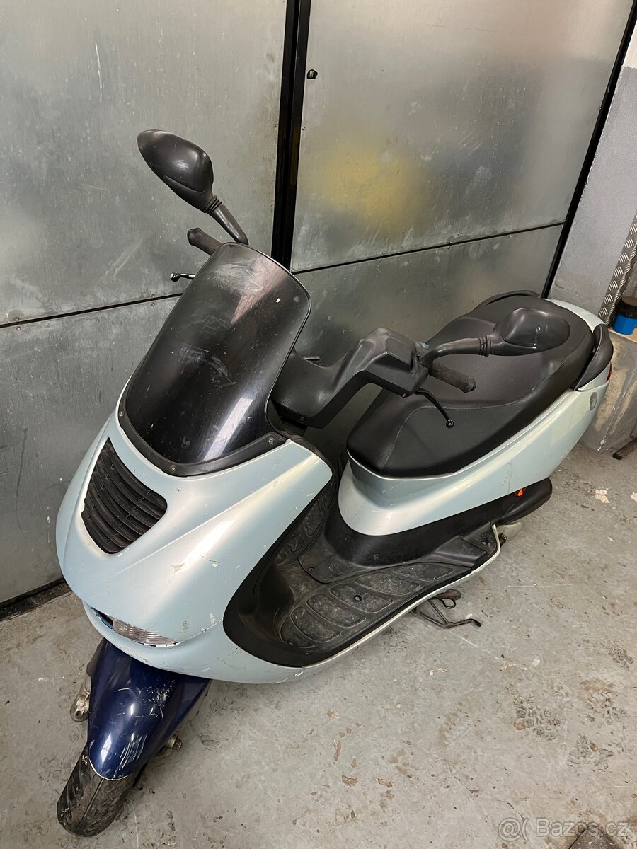 Skútr Peugeot Elyseo 100 - 2