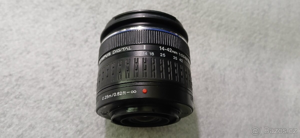 Olympus 14-42mm 1:3,5-5,6 Zuiko Digital OM - 2