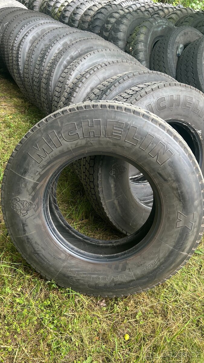 295 80 R22,5 - 2