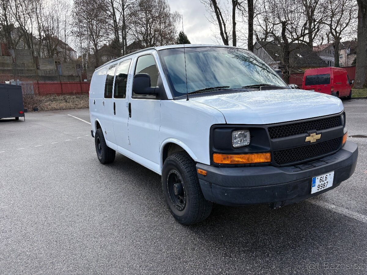 Chevrolet Express 2500 - 2
