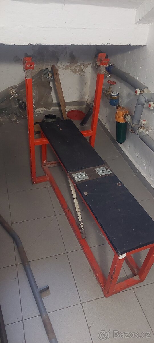 Zbytek domácí posilovny - 2