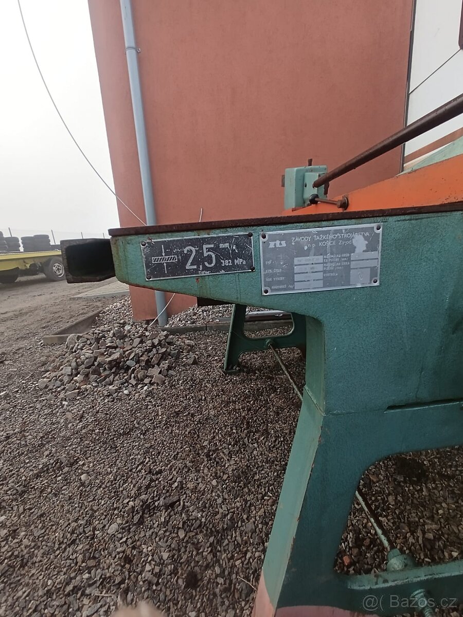 Nůžky na plech - 2