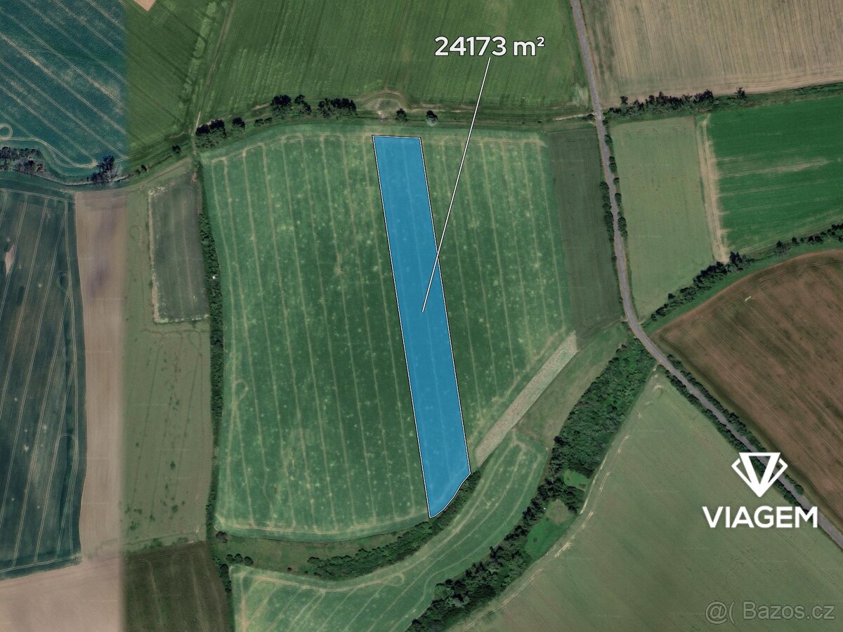 Pole 24 173 m² - 2