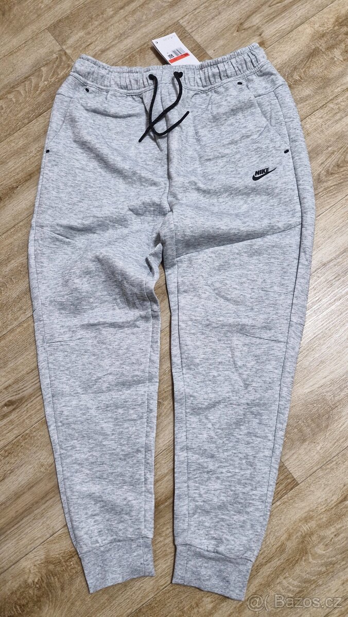 Tepláky Nike Tech Fleece L - 2