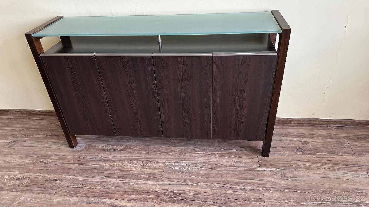 Komoda, nástěnná skříňka - 2