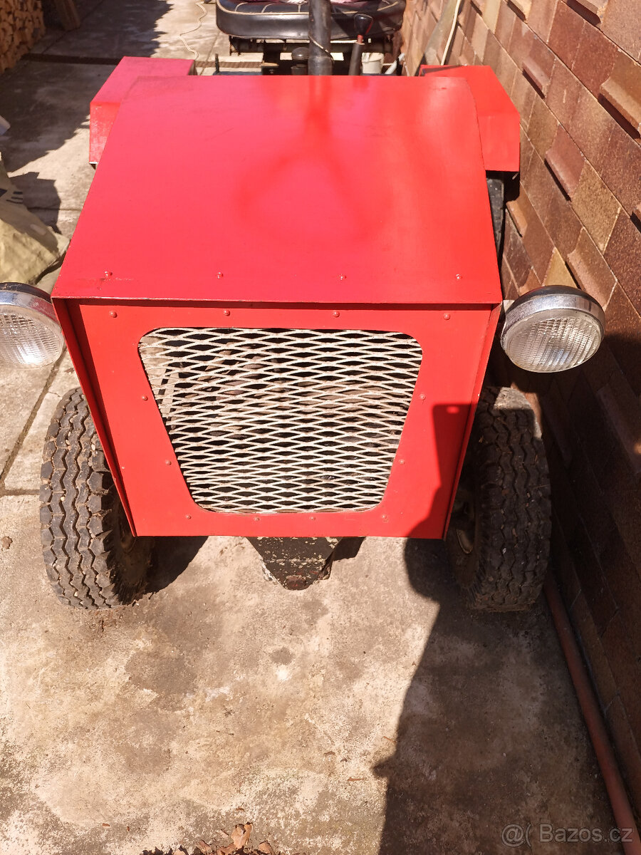 Traktůrek domáci výroby - 2