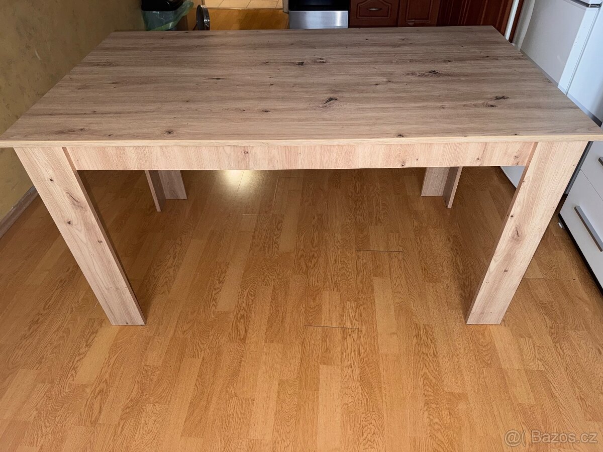 Jídelní stůl - 2