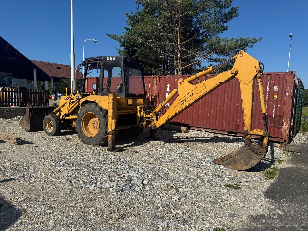 Traktorbagr Ford 555 , klapačka, pohon 4x2 - 2