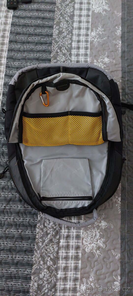 Batoh Dicota 15-17 - 2