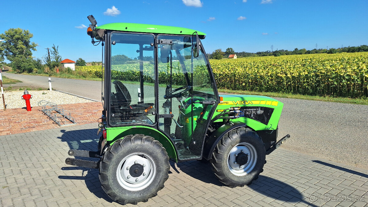 zánovní malotraktor VEGA 26 HTD STAGE V Comfort TOP - 2