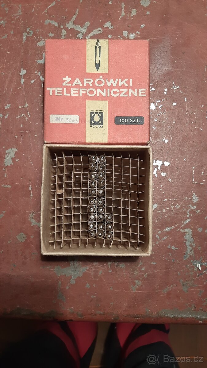 Telefonní žárovky a přístrojové pojistky. - 2