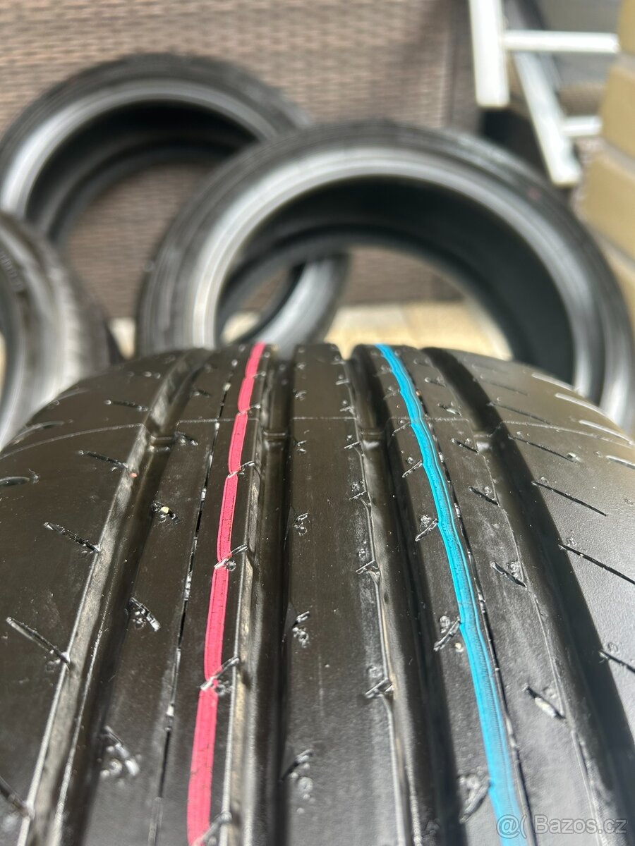 4x nové Letní Pneu 8mm Dunlop SP Sport MAXX 050 225/45 R17 - 2