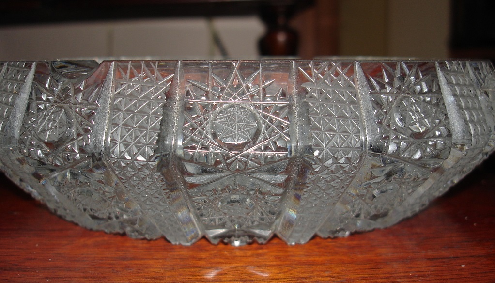 Prodám nový masivní broušený popelník SLEVA - 2