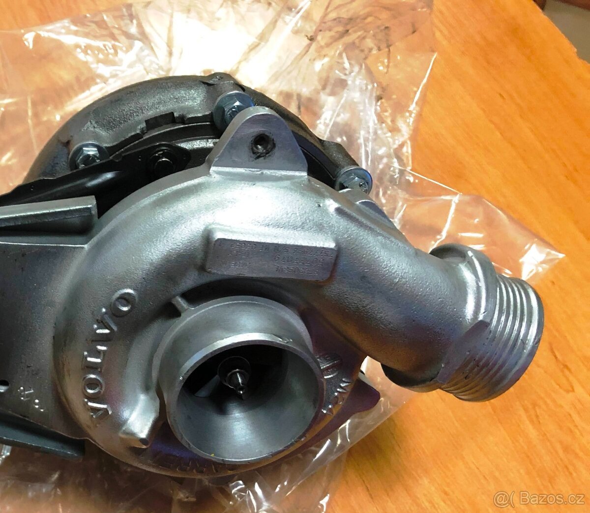 VOLVO XC90 2.4 D5 TURBODMYCHADLO - 2