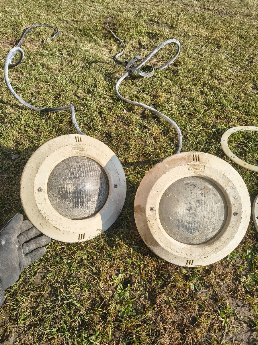 reflektory do bazénu - 2