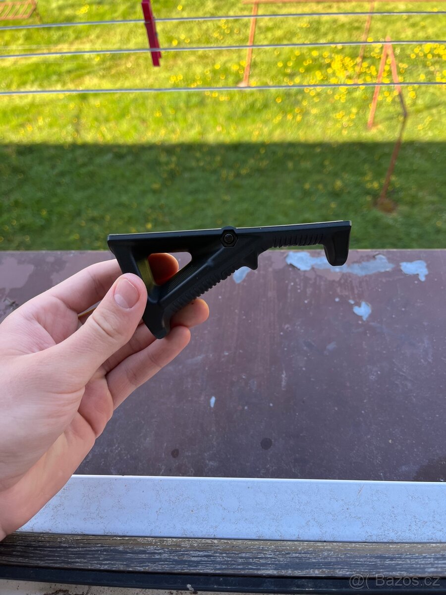 Taktický airsoftový grip - 2