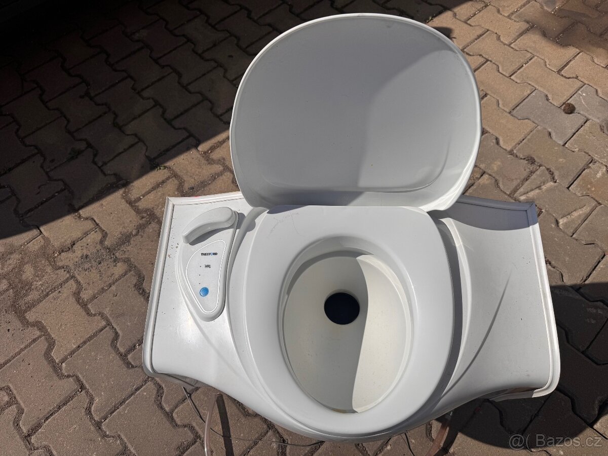 Kazetový WC Thetford C403-L - 2
