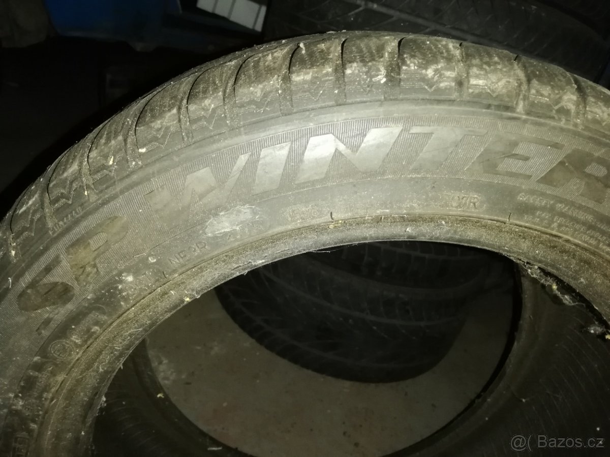 pneu 215/55/17 - 2