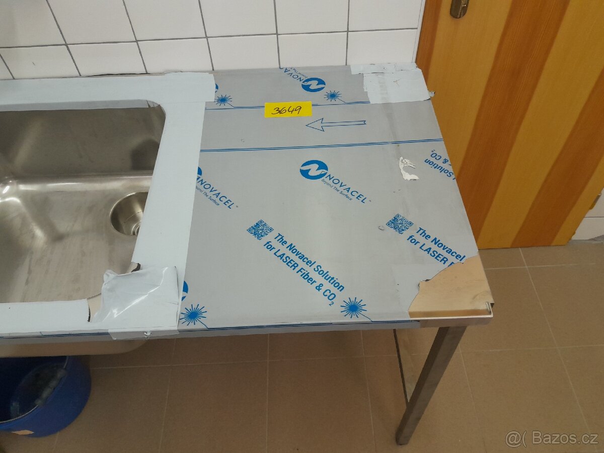 Nerezový stůl - 2