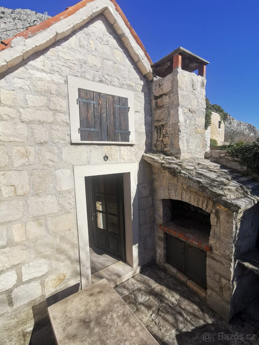 Dům u Omiše / Chorvatsko - 2