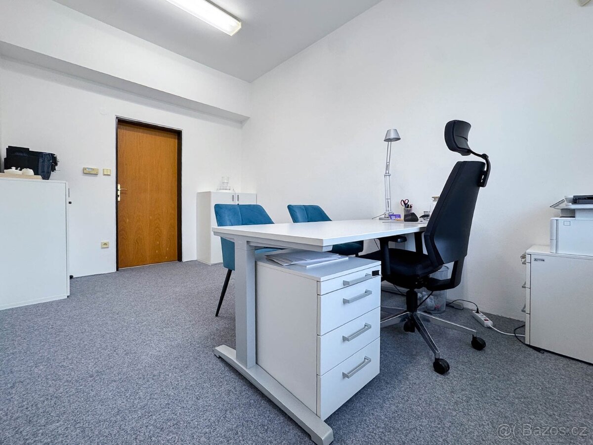 Kancelář k pronájmu – Zlín, vedle kavárny Malá scéna - 2