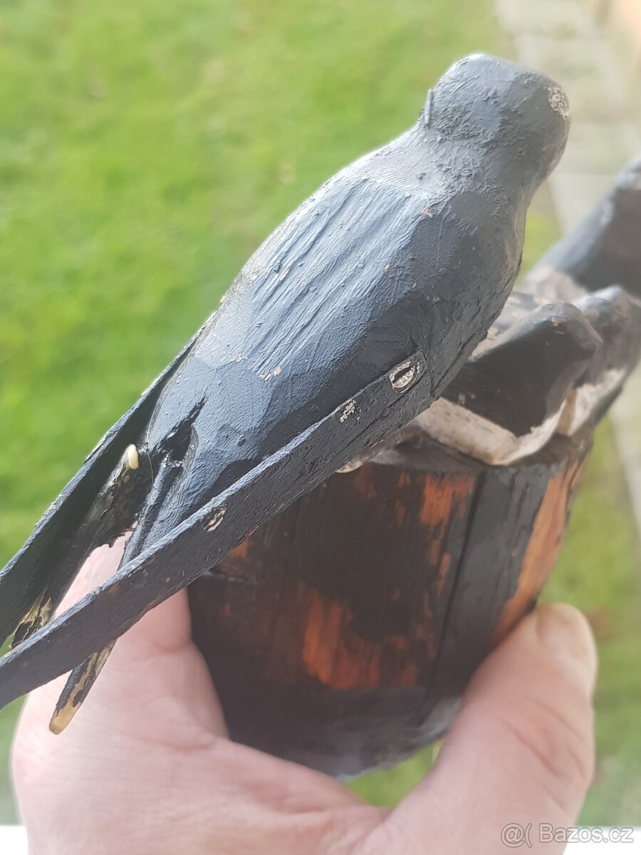 Starozitna drevorezba-vlaštovky. - 2