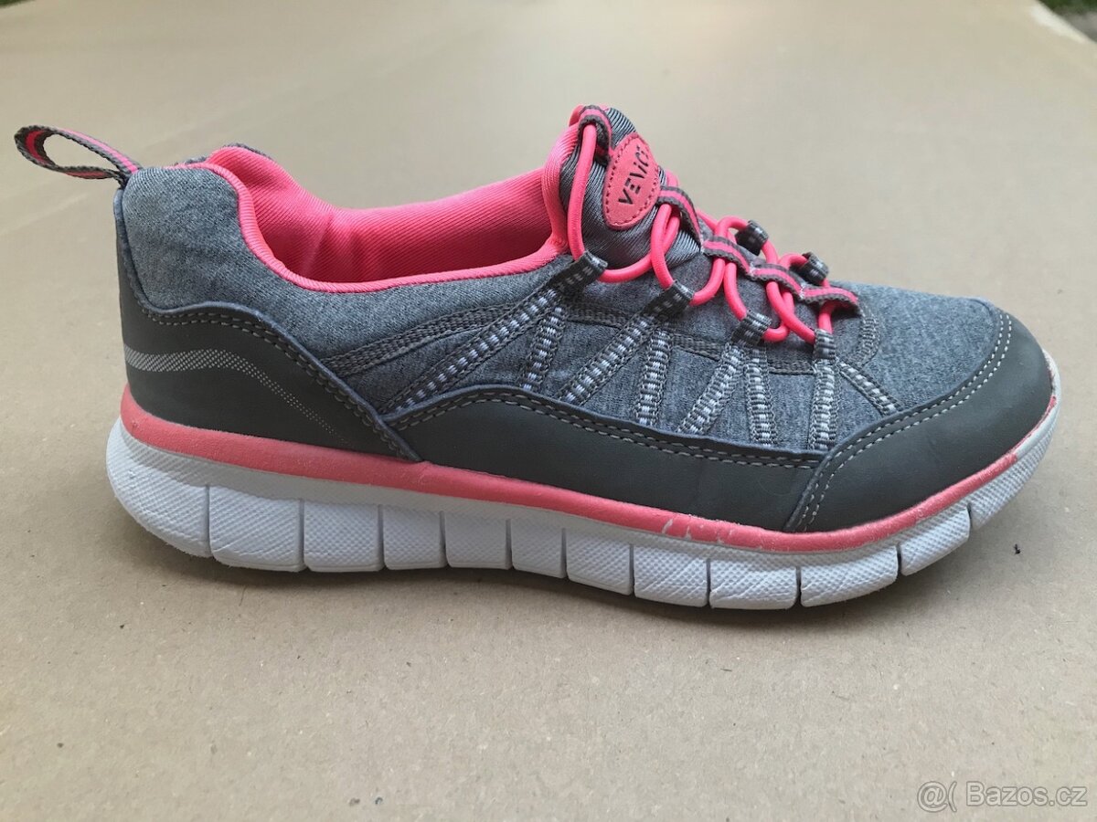 Dívčí sportovní boty Venice 33 - 2