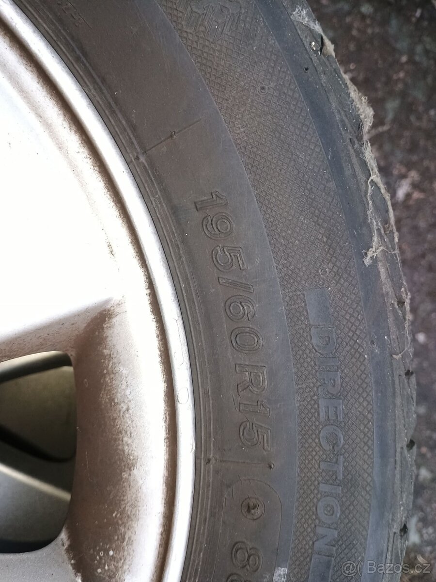 Zimní kola 196/60 R15. - 2