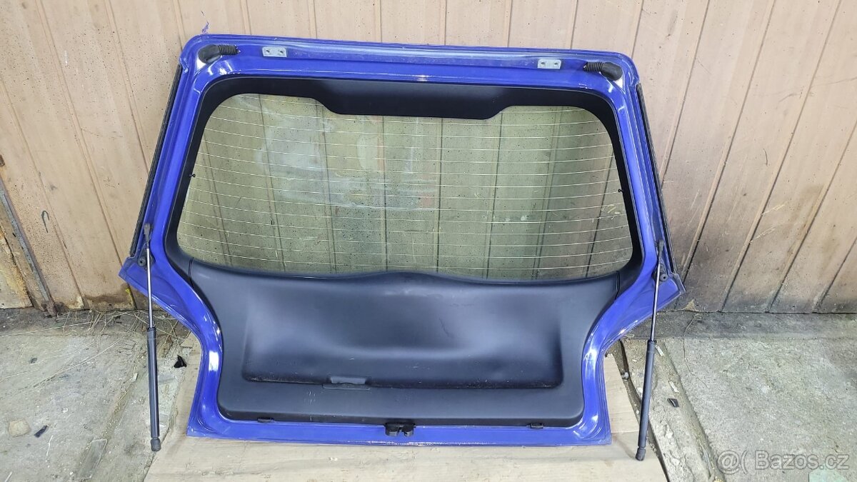 Audi a3 8L 5 dveře (Kufrové dveře) - 2