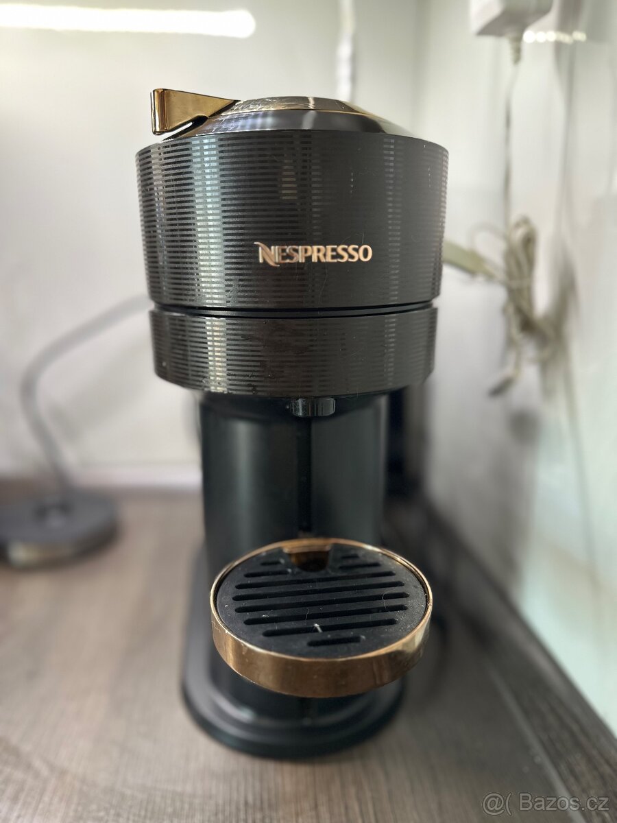 Kávovar Nespresso Vertuo Next s příslušenstvím - 2