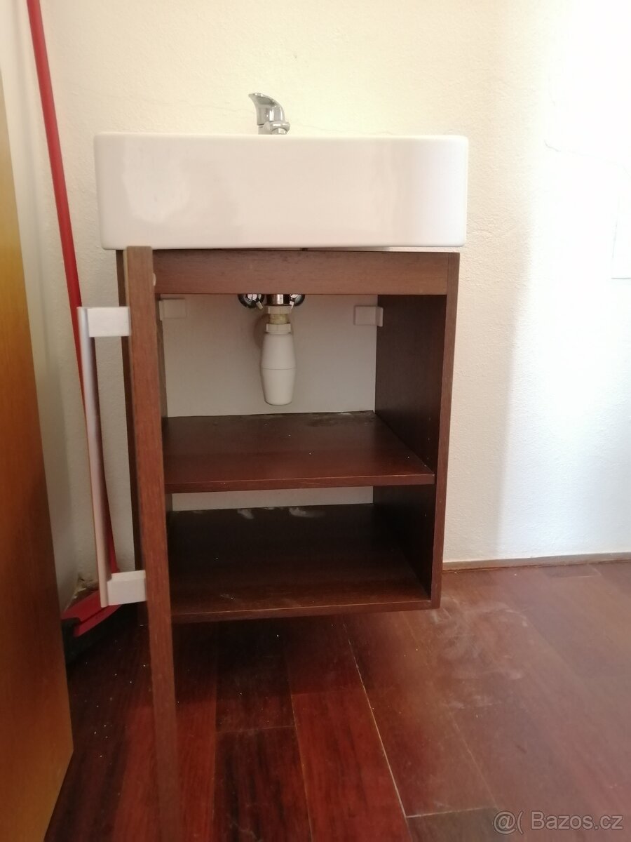 umyvadlo se skříňkou - 2
