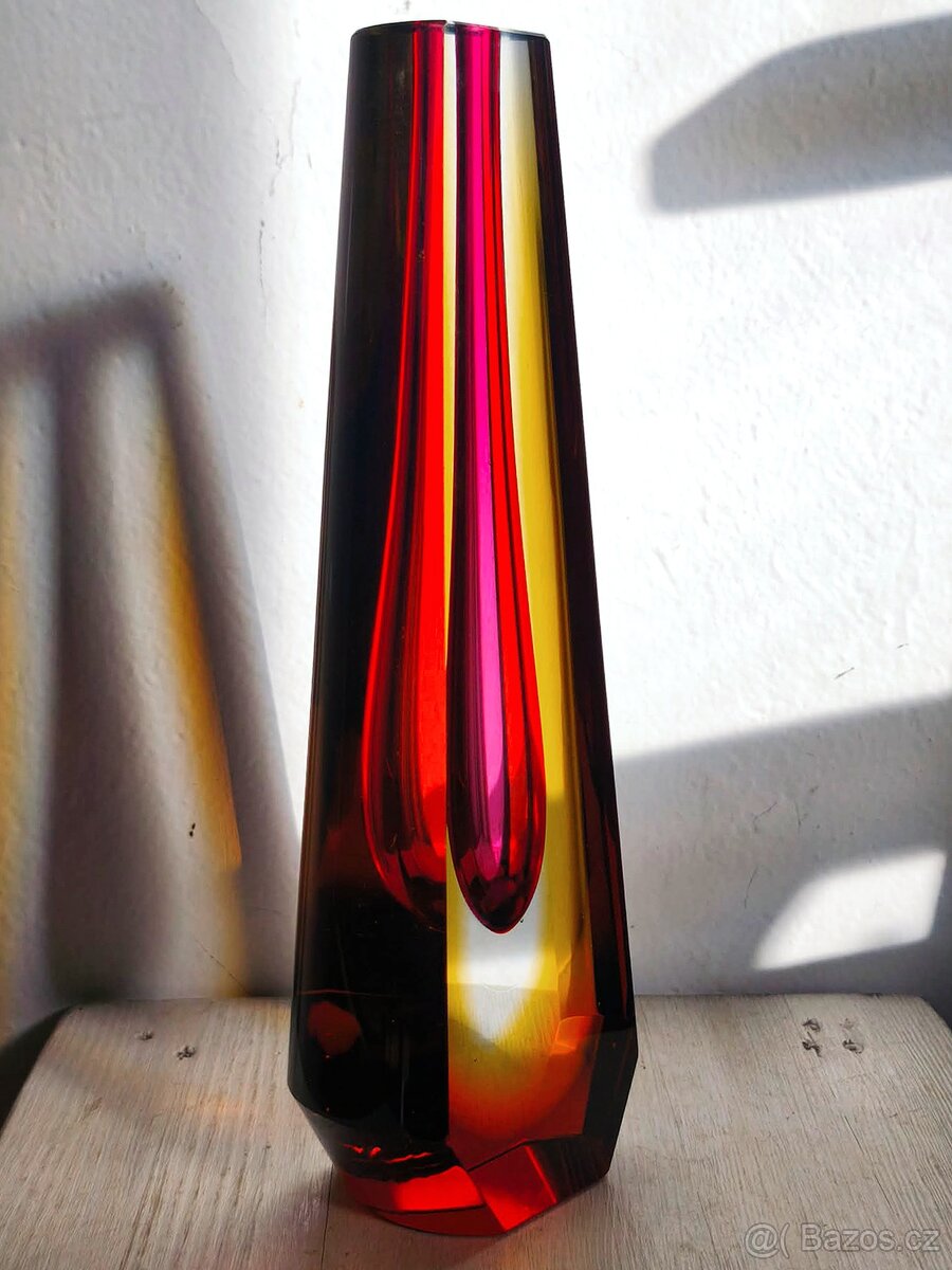 Hutní sklo - váza - 2