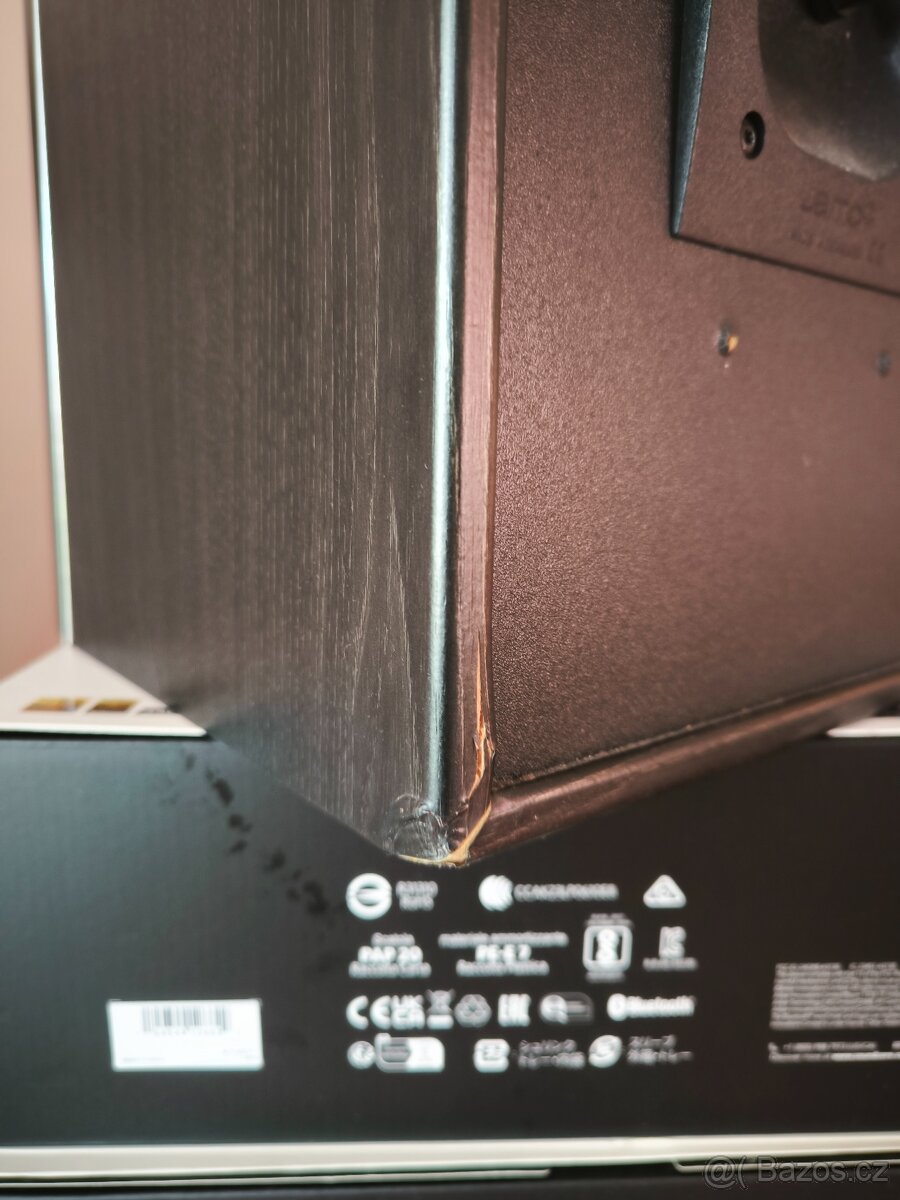 Jamo E610 regálové černé. - 2