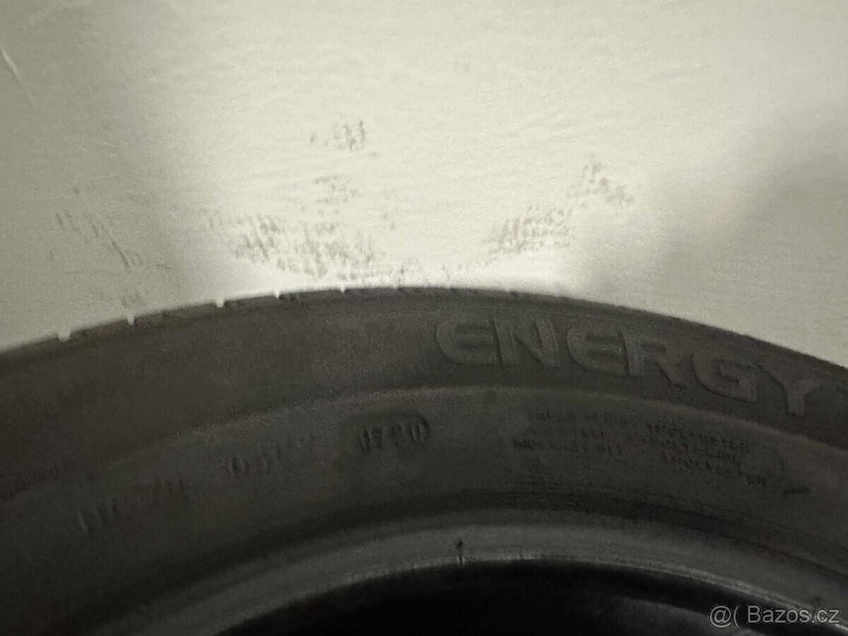 Letni pneu Michelin 205/60/16 - 2