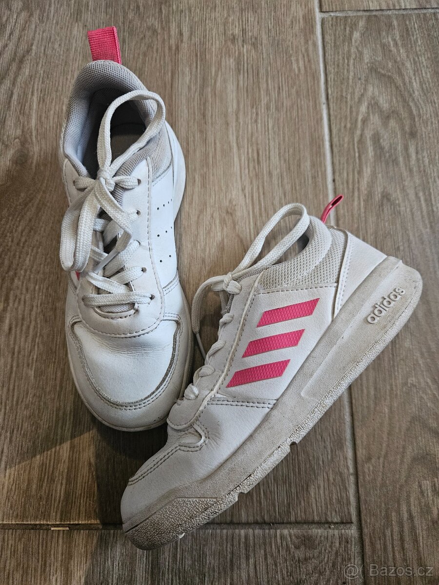 Dívčí tenisky zn. Adidas - 2