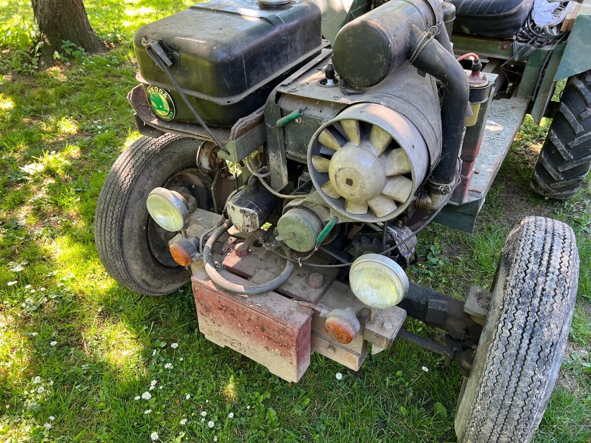 Malotraktor domácí výroby s hydraulikou - 2