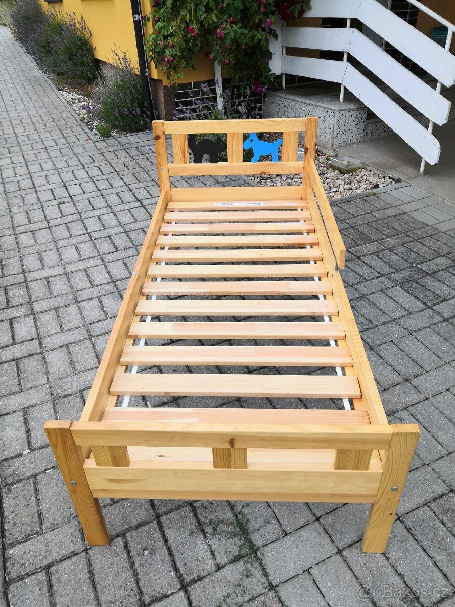 Postel dřevěná IKEA - 2