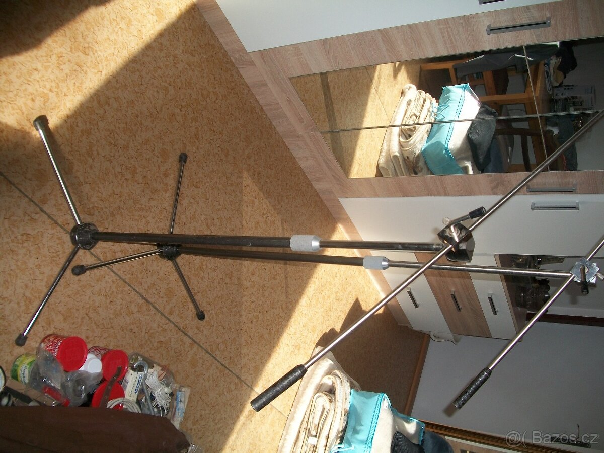 Prodám dva stojany - 2