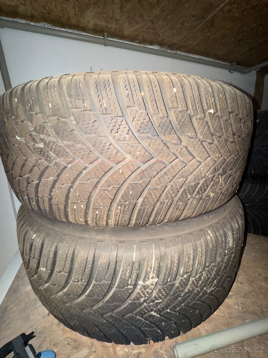 Pneu 225/55 R17 zimní - 2
