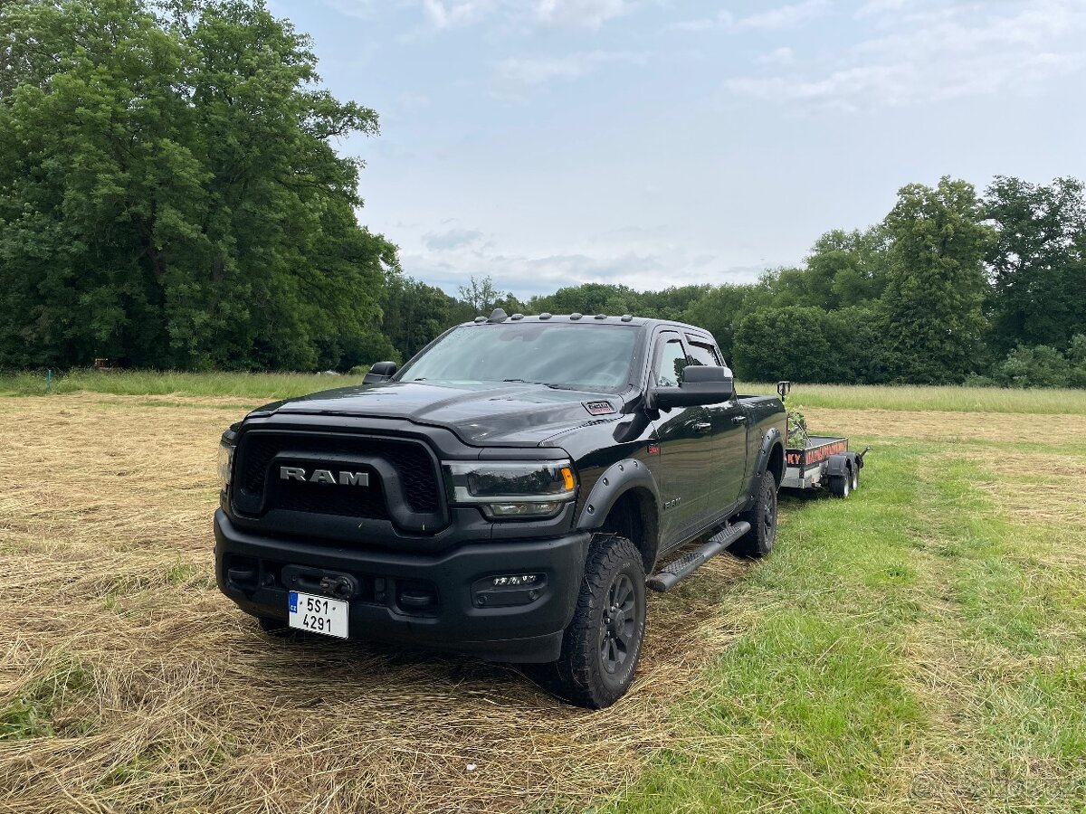 Dodge Ram 2500 POWER WAGON