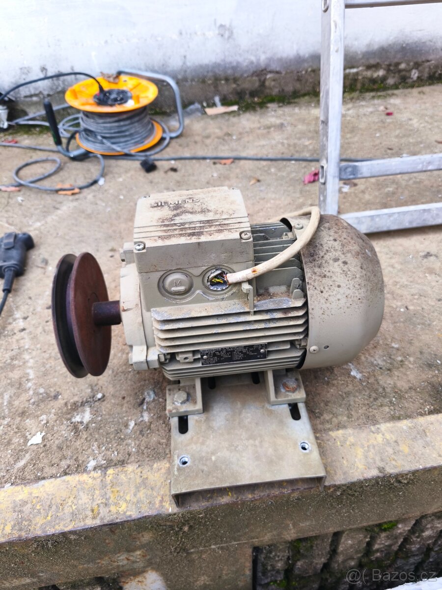 Prodám elektromotor 3 KW - 2