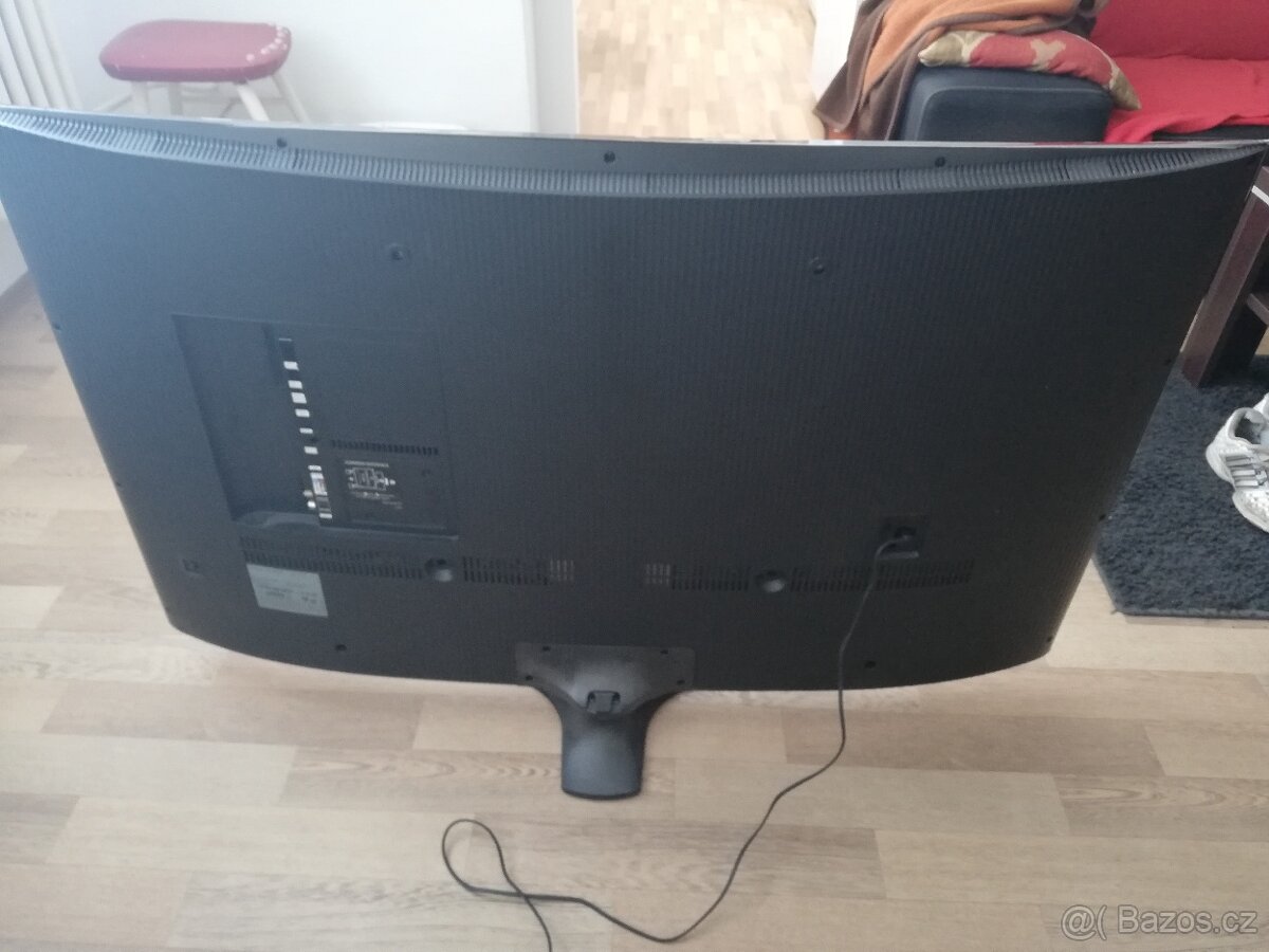 tv Samsung UE55KU6172U - 2