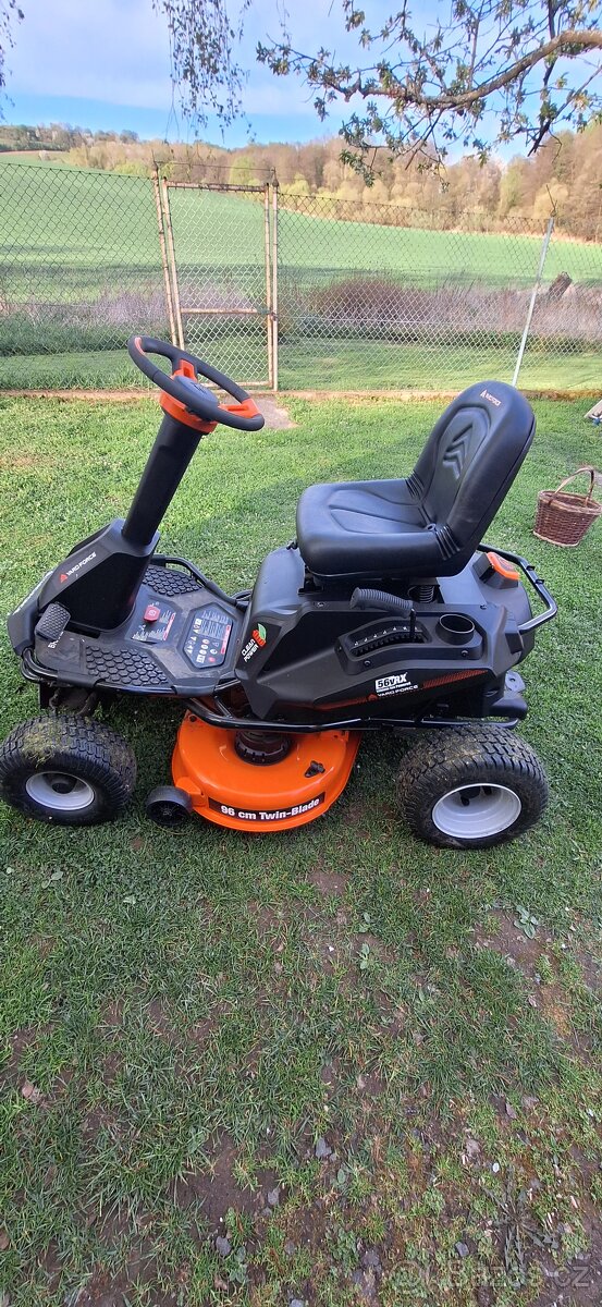 Aku traktor sekačka - 2