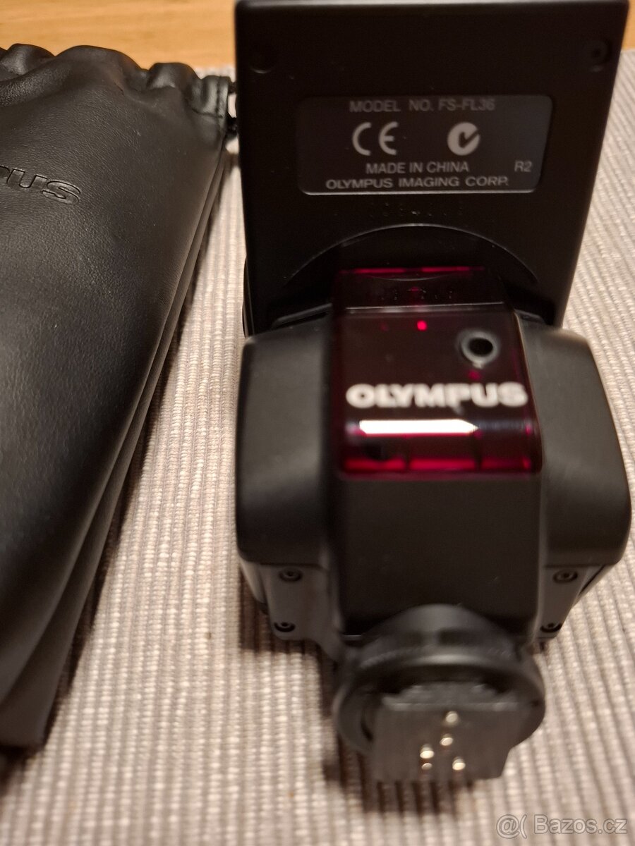 Blesk Olympus FL-36, jako nový - 2