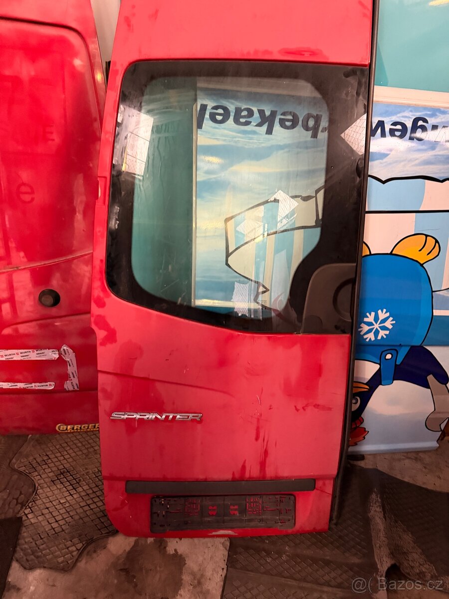 Zadní dveře Mercedes vysoký sprinter W906 - 2