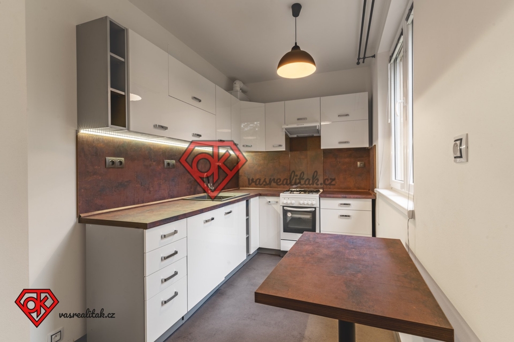 PRONÁJEM - byt 2+kk na ul. Špindlerova v Ústí nad Orlicí - 2