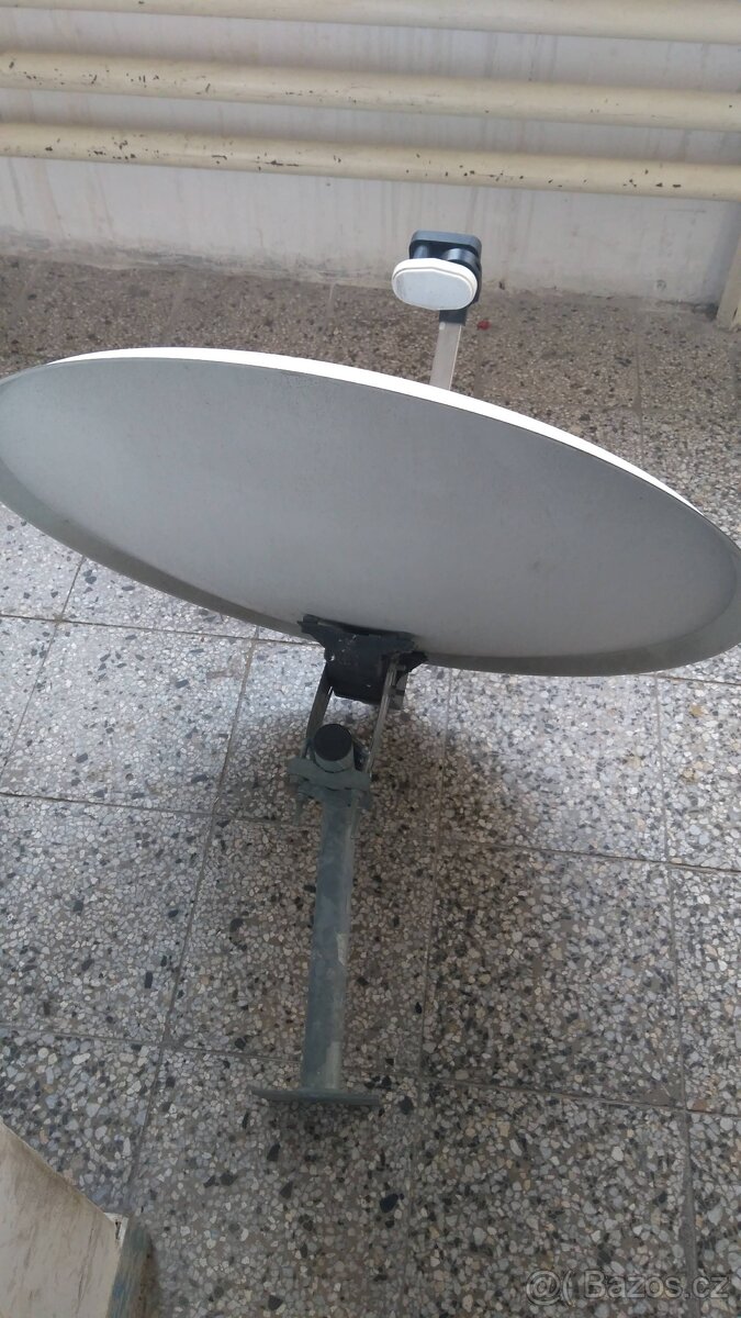 Satelitní anténa (parabola) + dual LNB konvertor + držák - 2
