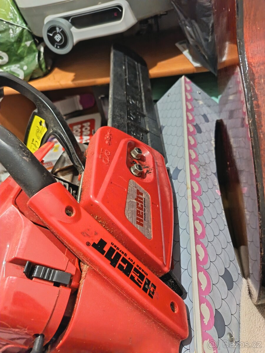 Motorová pila a bruska na řetězy - 2
