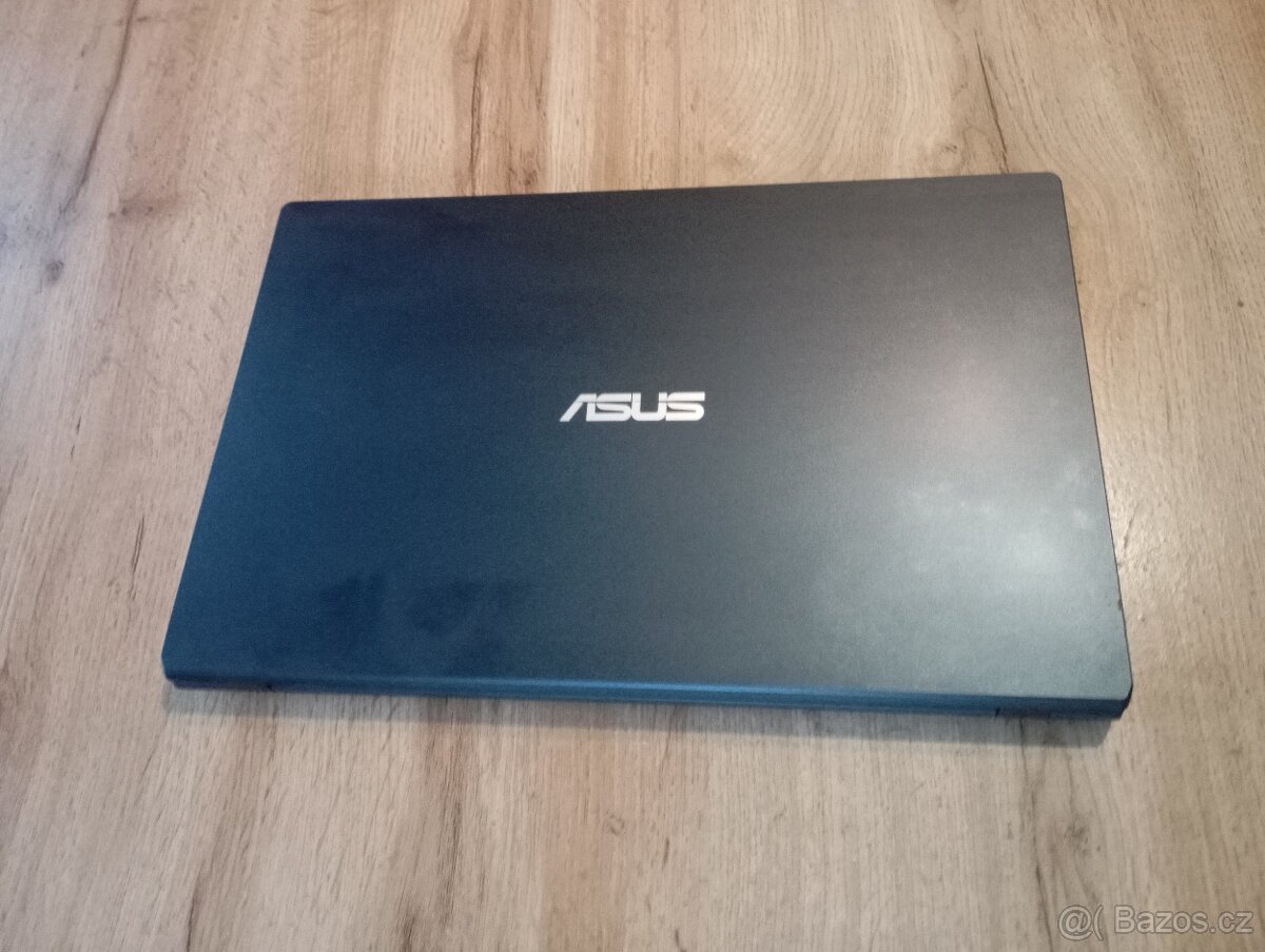 Notebook s herním setem - 2